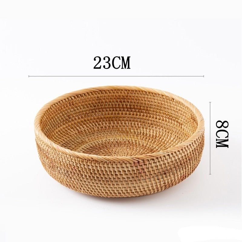 cesta de rattan, organização de casa, decoração de interiores, sofisticação, elegância, produto artesanal.