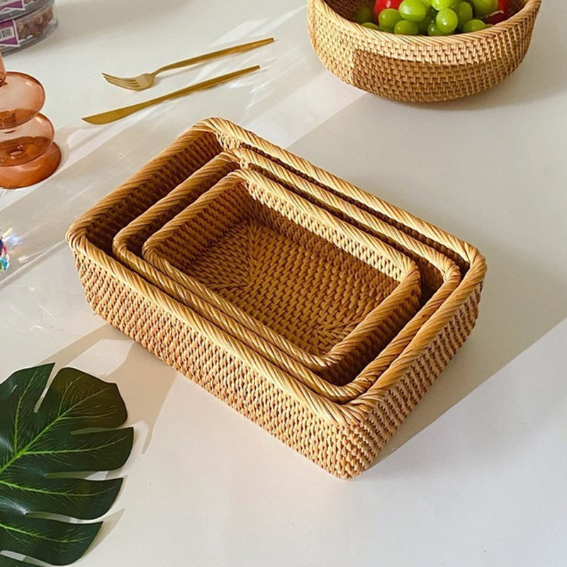 cesta de rattan, organização de casa, decoração de interiores, sofisticação, elegância, produto artesanal.